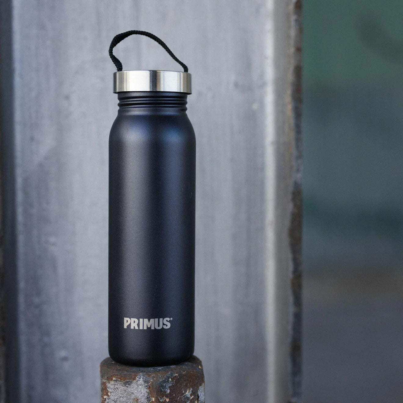 Primus Klunken Bottle 0.7L Black - The Sporting Lodge