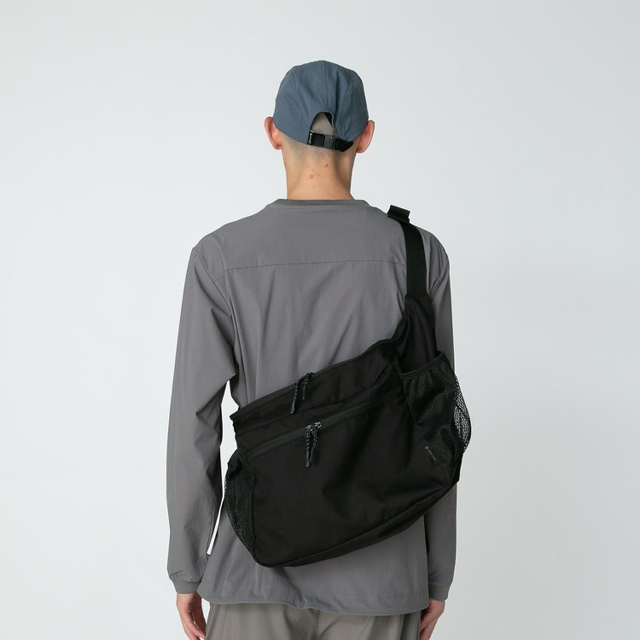 Snow Peak Everyday Use Middle Shoulder Bag Black
