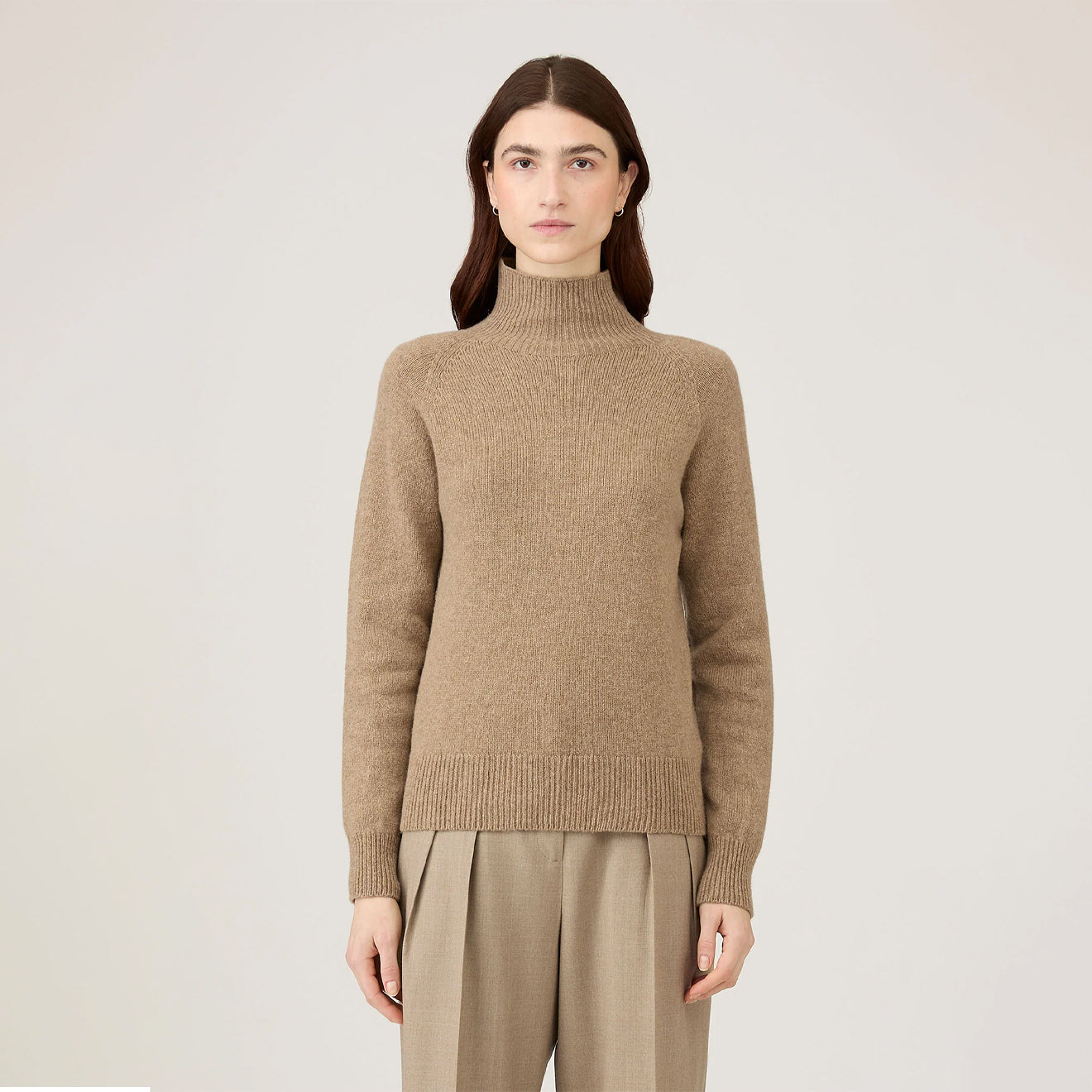 Sunspel Womens Lambswool Funnel Mink - The Sporting Lodge