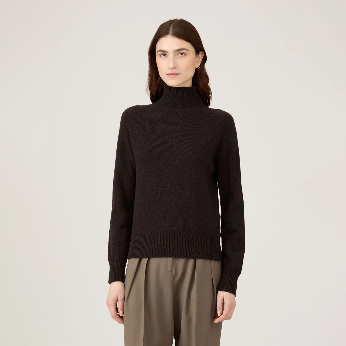 Sunspel Womens Lambswool Funnel Truffle - The Sporting Lodge