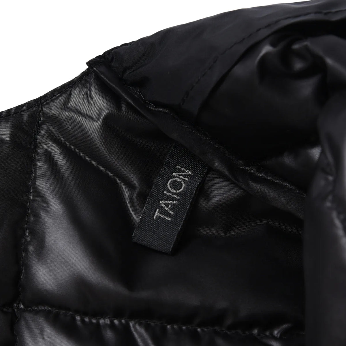 Taion Womens Crewneck Button Down Vest Black