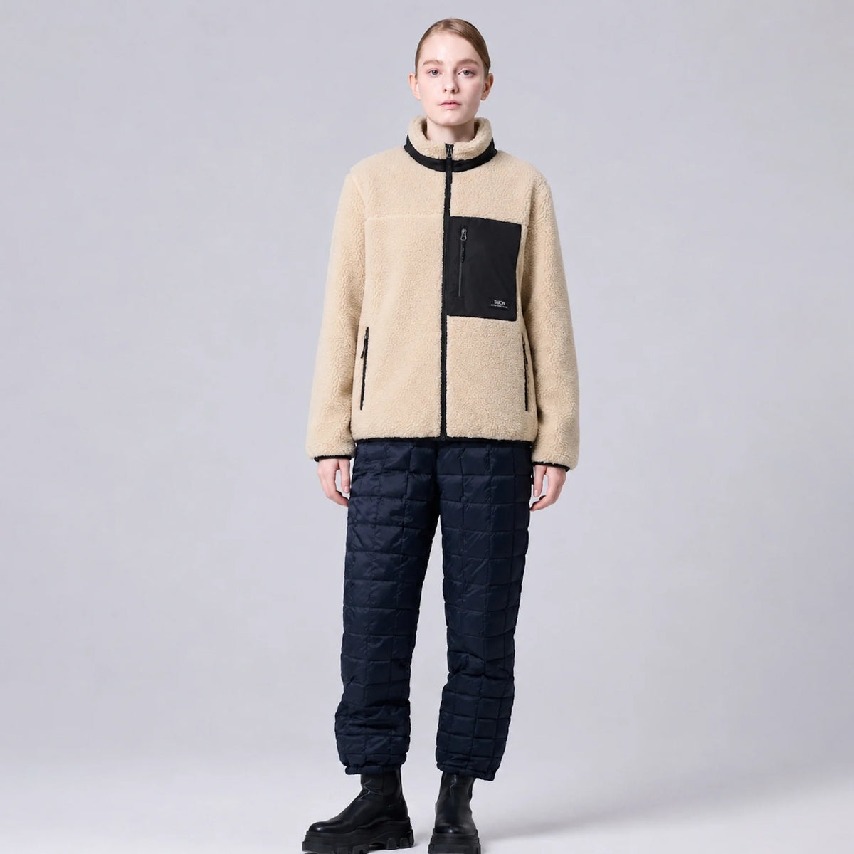 Taion Womens Mountain Boa Fleece High-Neck Jacket Beige