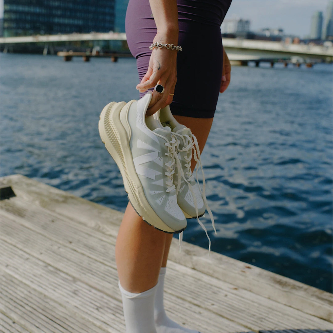 Veja Womens Condor 3 Advanced Engineered Mesh Trainer Full-White