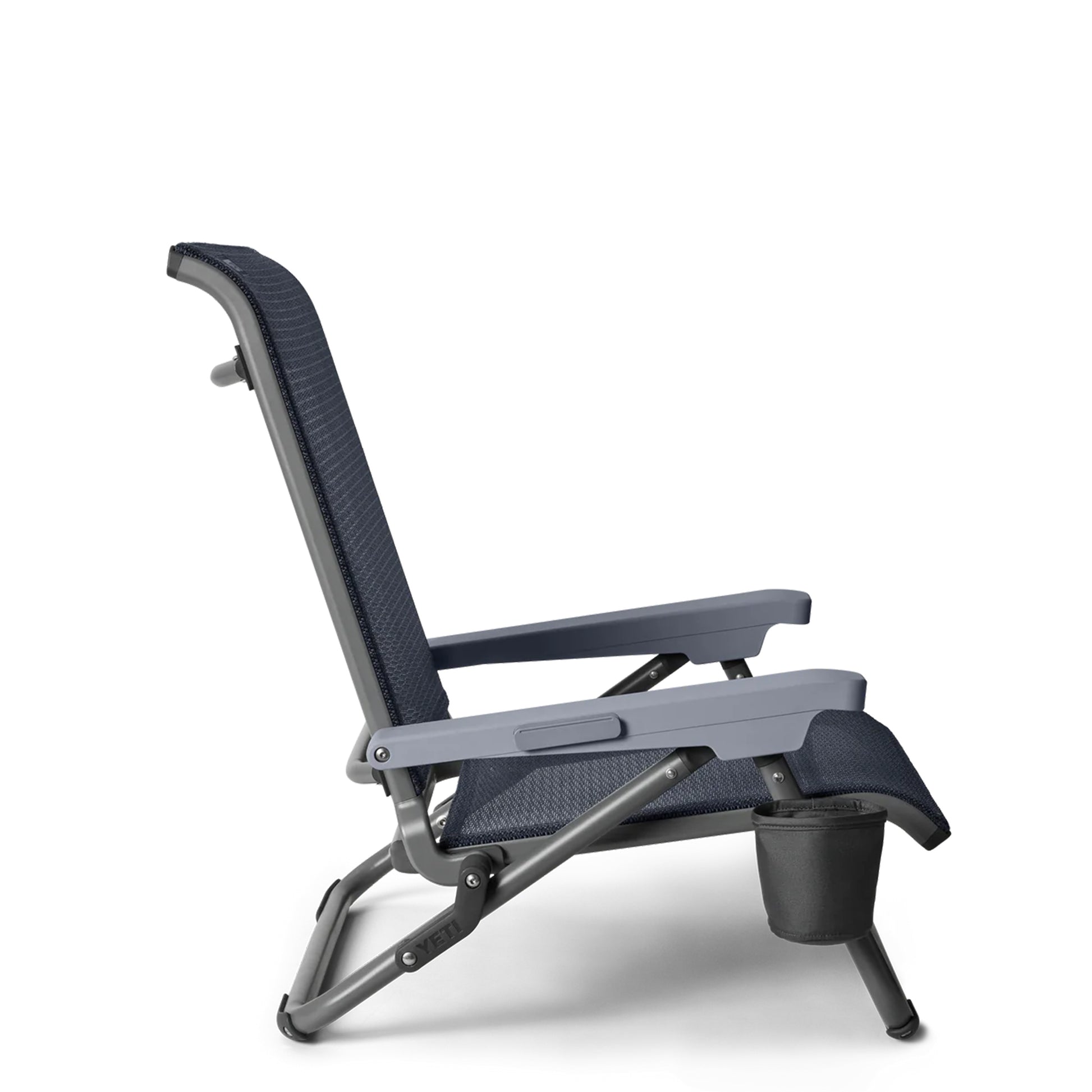 YETI Hondo Beach Chair Navy - The Sporting Lodge