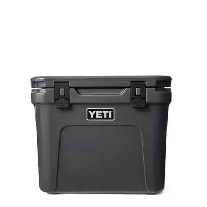 YETI Roadie 32 Wheeled Cool Box Charcoal