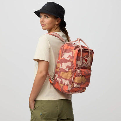 Fjallraven Kanken Graphics Laptop 15 Chalk Rose / Hidden Animals